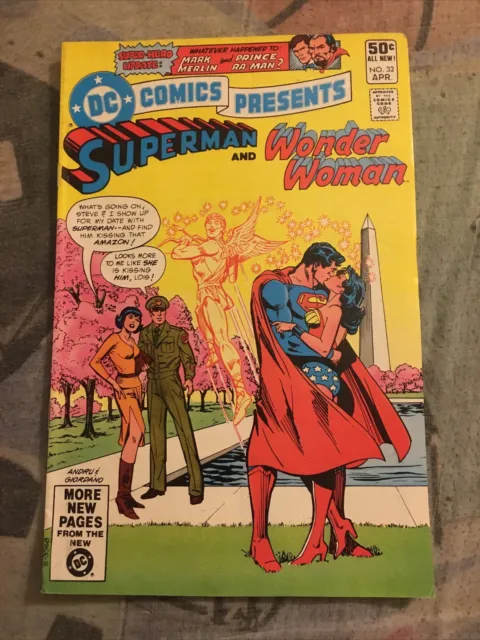 DC Comics Presents #32 Superman & Wonder Woman Kiss 1981