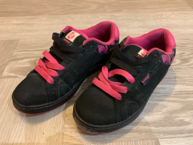 Black & Pink Reef Trainers Woman's Girls UK Size 5.5