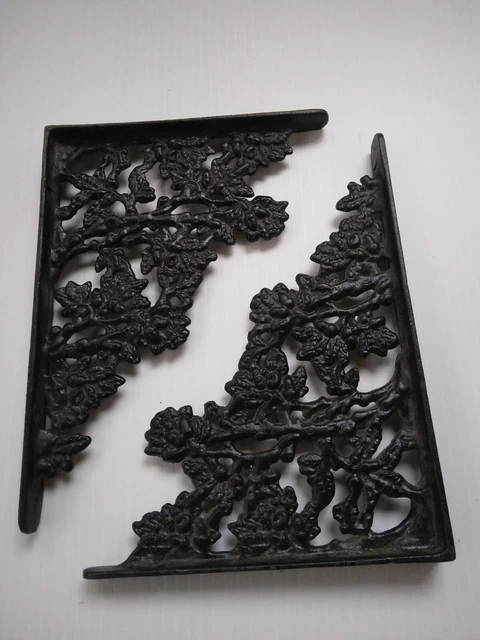 Vingage Pair of Cast Iron Acorn Tree Branch Shelf Brackets Old