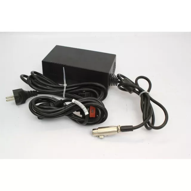 PROTEK PUP130-12-F Alimentation 130W 12V prise XLR (B749)