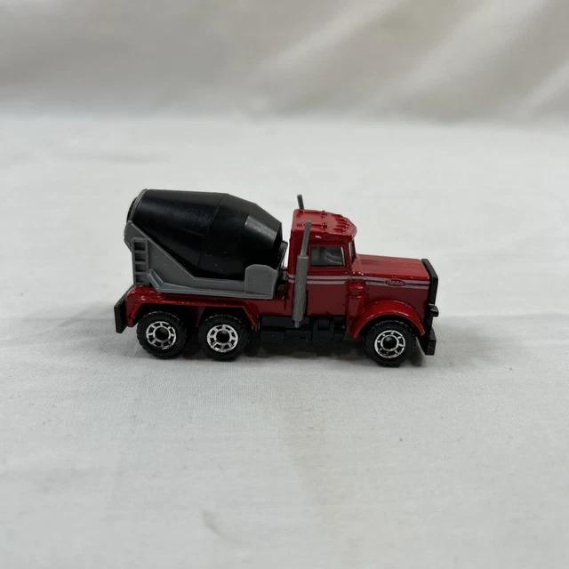 VINTAGE 1981 MATCHBOX, Red Peterbilt Cement Truck / Mixer w/Black