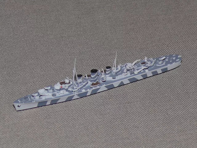 1/1250 Waterline Neptun 1150T British Minelaying Cruiser Manxman in Camouflage