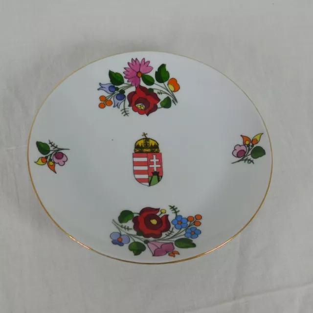 Kalocsa Hungary Hand Painted Coat of Arms Porcelain Decorated Wall Plate 6" FLAW