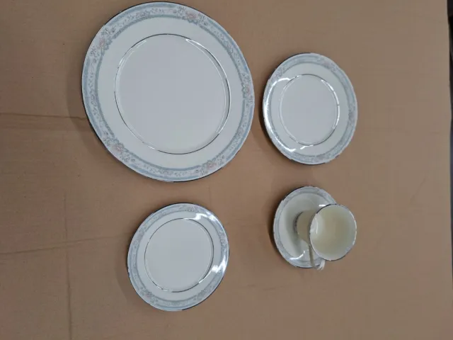 Lenox Charleston China Plates 5 piece Place Setting-Excellent!