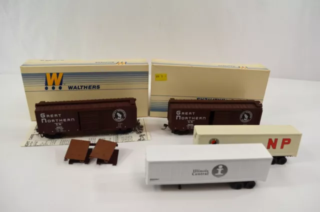Walthers HO Gauge 40' PS1 Box Cars Great Northern Pacific Illinois Central
