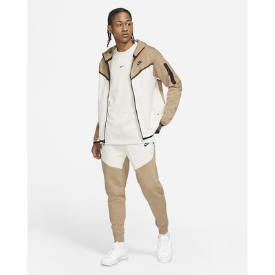 track pants under 300