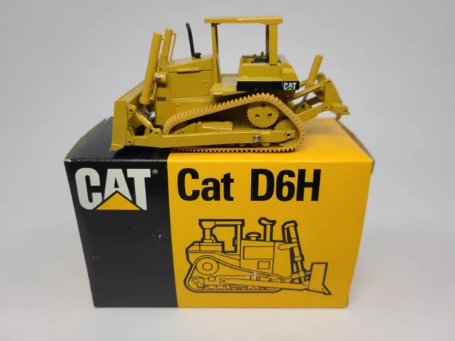 Caterpillar Cat D6H Dozer with Ripper ROPS - Conrad 1:50 Scale Model #2851.3 New