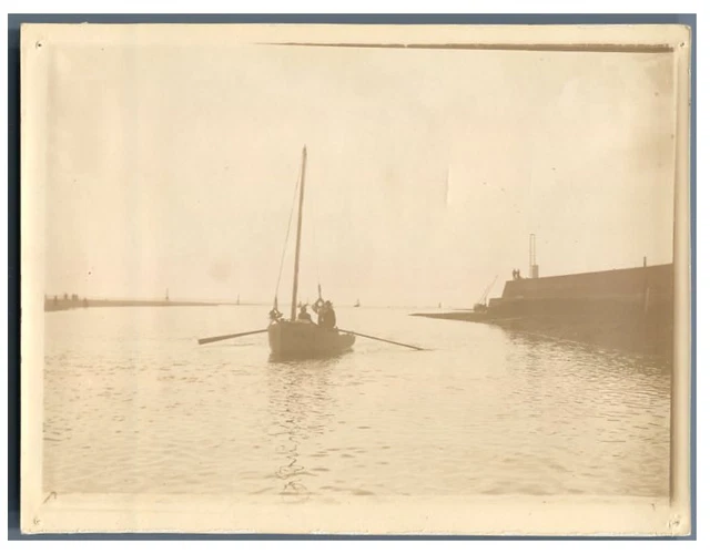 Tirage Albuminé Vintage "Le Pouliguen, Entrée Du Port" (c.1875) - Format 17.5x28 Cm - Original