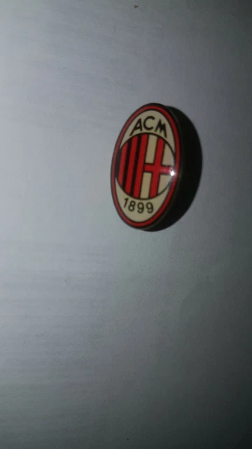Logo Milan: la storia e le curiosità del brand