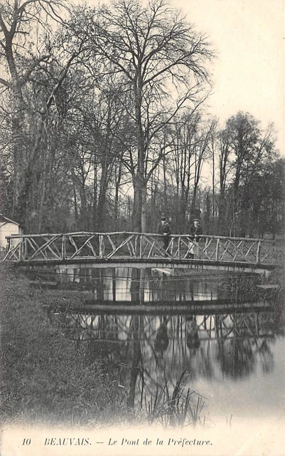 CPA Beauvais le pont de la prefecture (128854)