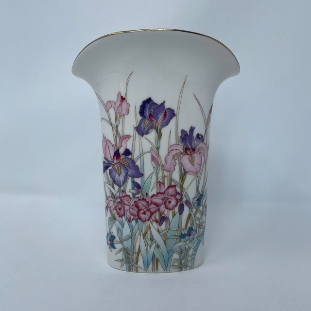 VINTAGE AYAME SEIZAN Japan Porcelain Iris Flower Vase 7” Tall Japan