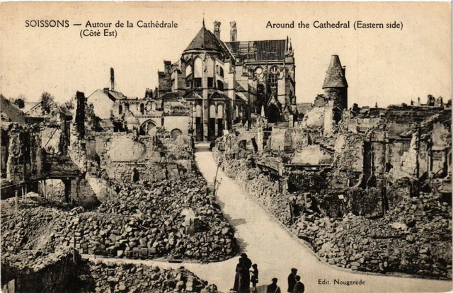 CPA MILITAIRE Soissons-Autour de la Cathédrale (316454)