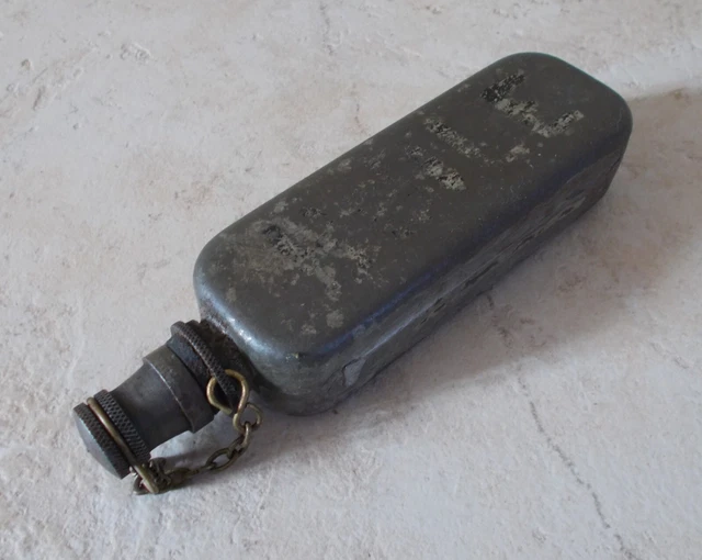 ANCIENNE BURETTE D'HUILE France Militaire métal vintage oil can oiler old #317 EUR 21,90