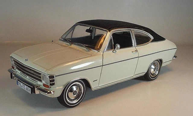 Revell - Scale 1/18 - Opel Olympia A Coupe