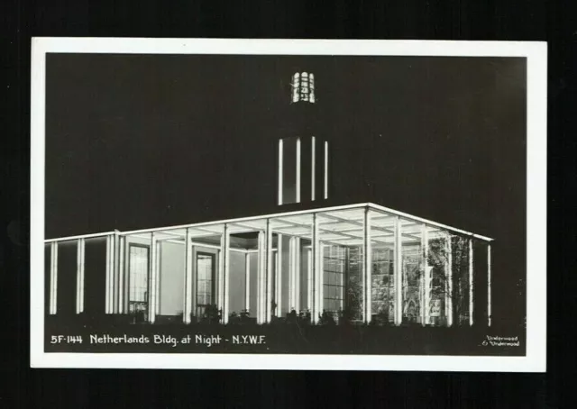 RPPC New York Worlds Fair, (1939) Netherlands Building at night