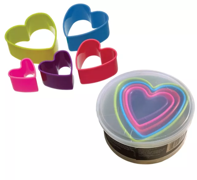 KitchenCraft Colourworks Set di 5 taglierine per biscotti in plastica a forma di cuore nuovo sigillato