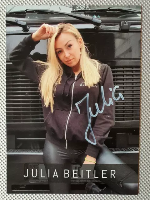 Autogrammkarte Original Signiert Julia Beitler