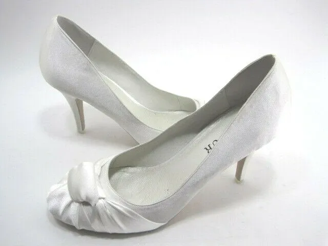 Menbur Women's High-Heel Closed-Toe Fashion Pump Ivory Satin Size 9 M, 39 Eur