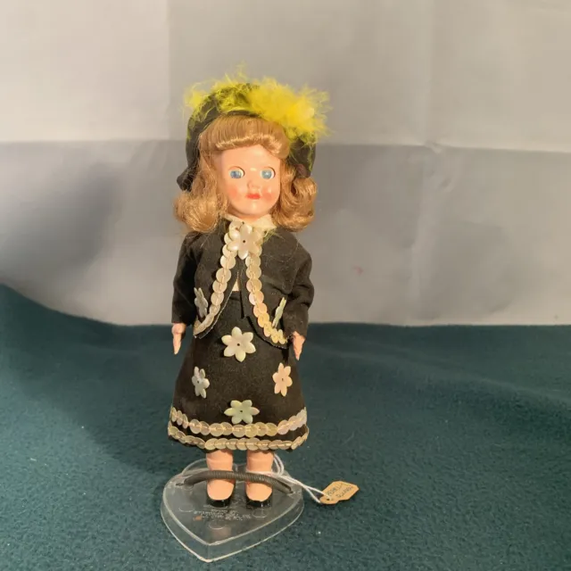 Vtg 1940s PEDIGREE (?)England Girl Doll Starfish Hands 7" wearing velvet,sequin
