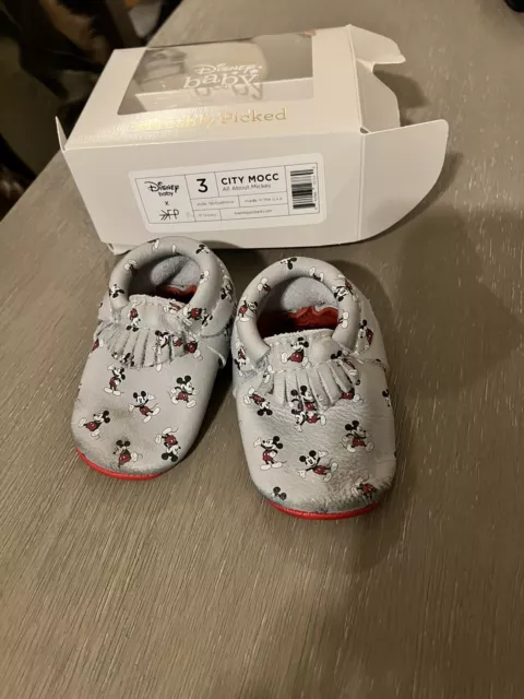 freshly picked moccasins size 3 Disney Baby