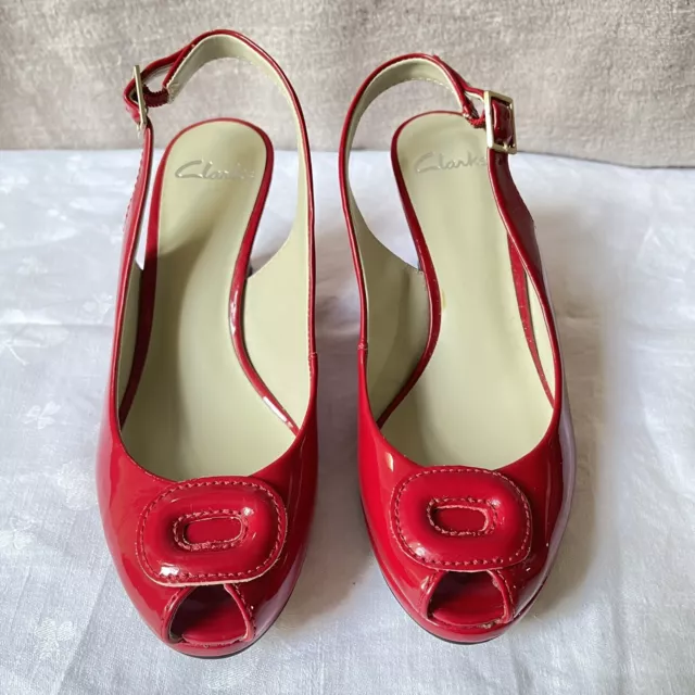 CLARKS SISSY BAHAMA Red Patent Peep Toe Wedge shoes Size UK 5