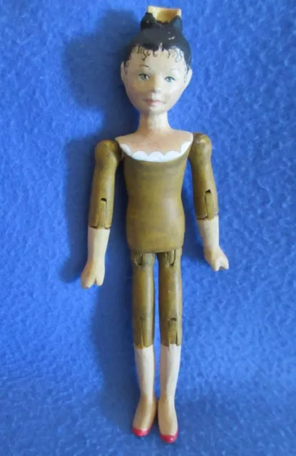 Hand carved wooden ball jointed Tuck Comb doll Susie Graber