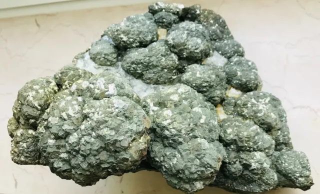 Große Pyrit Stufe aus Becke -Oese gefunden Mai 2000, TOP