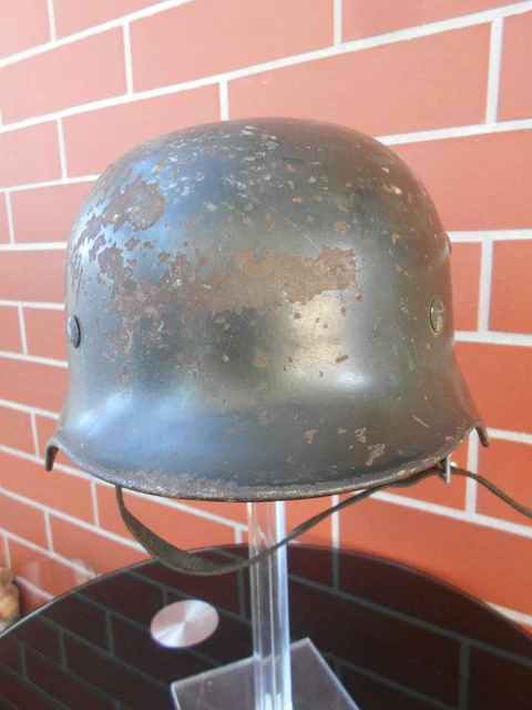 Deutscher Stahlhelm, Modell M-35 mit Stempelung: Q64  4520 ,frisch vom Dachboden