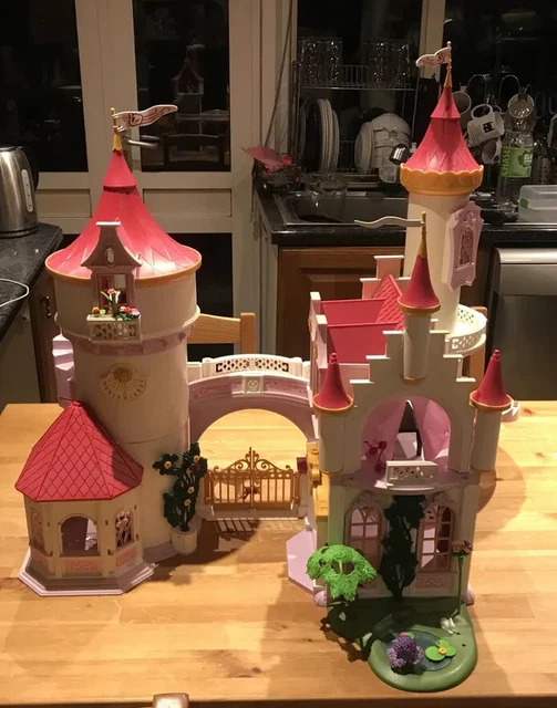PLAYMOBIL LARGE DISNEY Princess Fairy Tale Castle Doll House Bundle