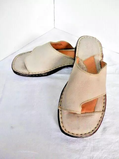 Born Women's Sz 9 Flip Flops Thong Shoes Flexible Leather Slip-on  Tan Sandals