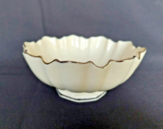 Lenox Scalloped Rim 6" Bowl Symphony Ivory/24K Gold Trim