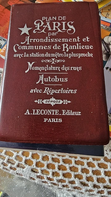 Plan de Paris par arrondissement  editeur A Leconte