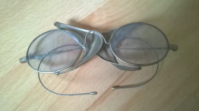 Ancienne paire de lunette à côtés grillagés à identifier poilu "WW1"