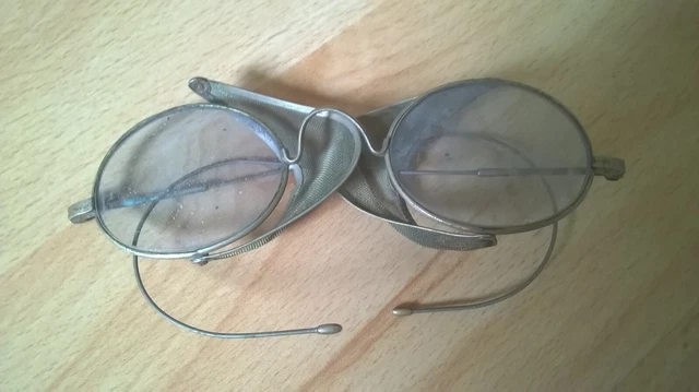 Ancienne paire de lunette à côtés grillagés à identifier poilu "WW1"