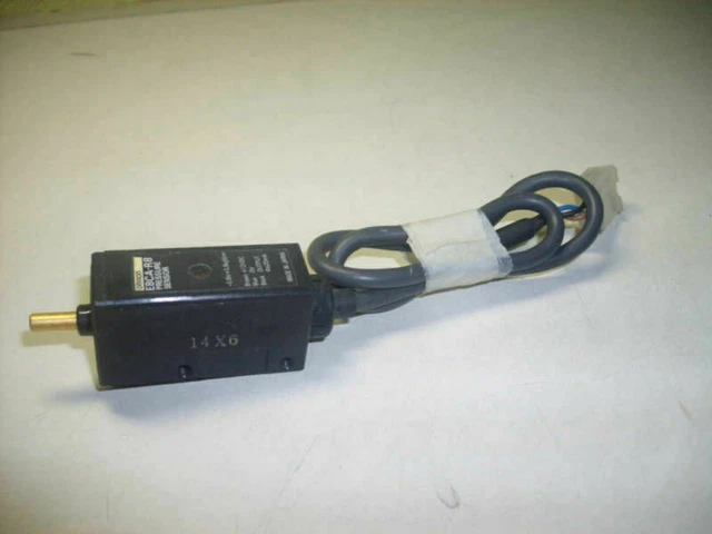 Omron E8CA-R8 E8CAR8 Pressure Sensor