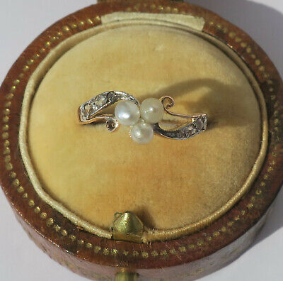 Bague ancienne Art Nouveau porte bonheur trèfle perles diamants or 18 carats