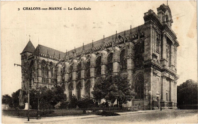 CPA AK CHALONS-sur-MARNE The Cathedral (490982)