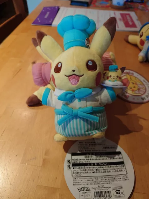 Pokemon PIKACHU Grün Sweets by Pokemon Cafe Plush Stofftier Plüschtier 2023