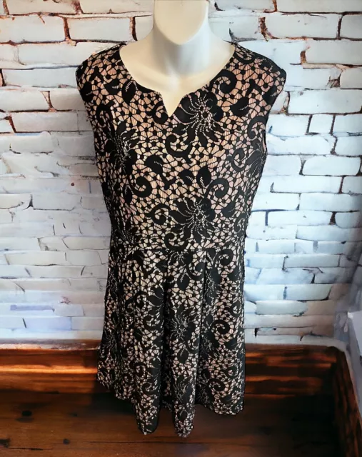 Tiana B  Black Cocktail Party Lace Fit Flare Lined Womens Dress Sz 8 Classic