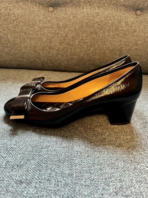 Michael kors caroline pump store