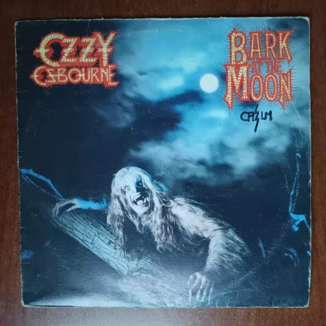 nummers van ozzy osbourne bark at the moon