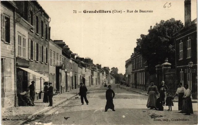 CPA AK GRANDVILLIERS-Rue de BEAUVAIS (424287)