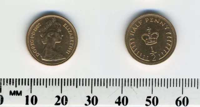 GREAT BRITAIN 1982 -  1/2 Penny Bronze Coin - Queen Elizabeth II