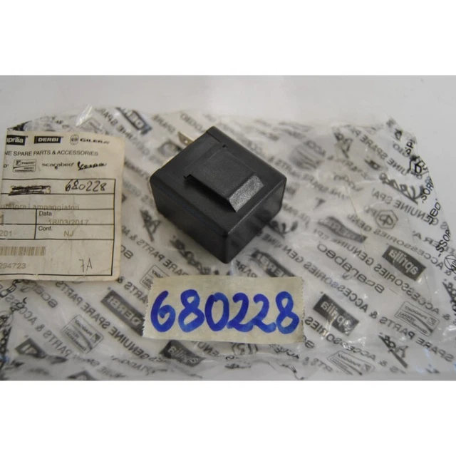 Spannungsregler 58086R Piaggio Vespa GTS ABS 250 2005 2006