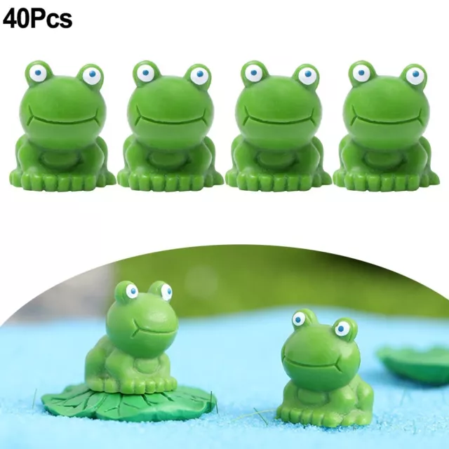 Lot de 40 figurines grenouilles jolies statues en résine pour mini paysages de