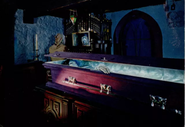 (fa02) Osborn Smith Wax Museum Brading - Coffin Scene - Isle of Wight Postcard
