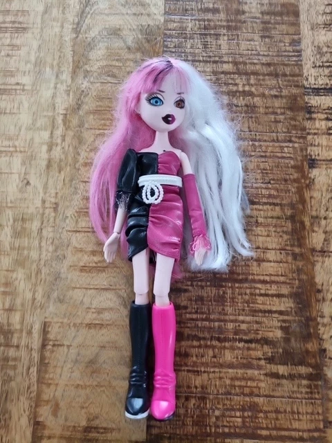 Poupée Bratzillaz Cloetta Spelletta  Rare 2002 1ère édition