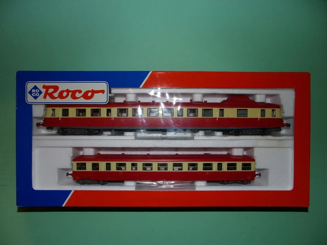 ROCO coffret autorail diesel RGP X2700 + remorque éclairée 43038 NEUF