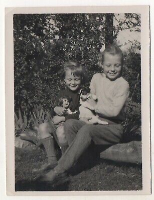 OLD VINTAGE PHOTO PRETTY LITTLE GIRLS HOLDING DOLL & PUPPY DOG 1950's