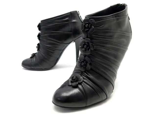 Chaussures Chanel Bottines G28629 Camelia Cc 39 En Cuir Noir Leather Boots 1550€